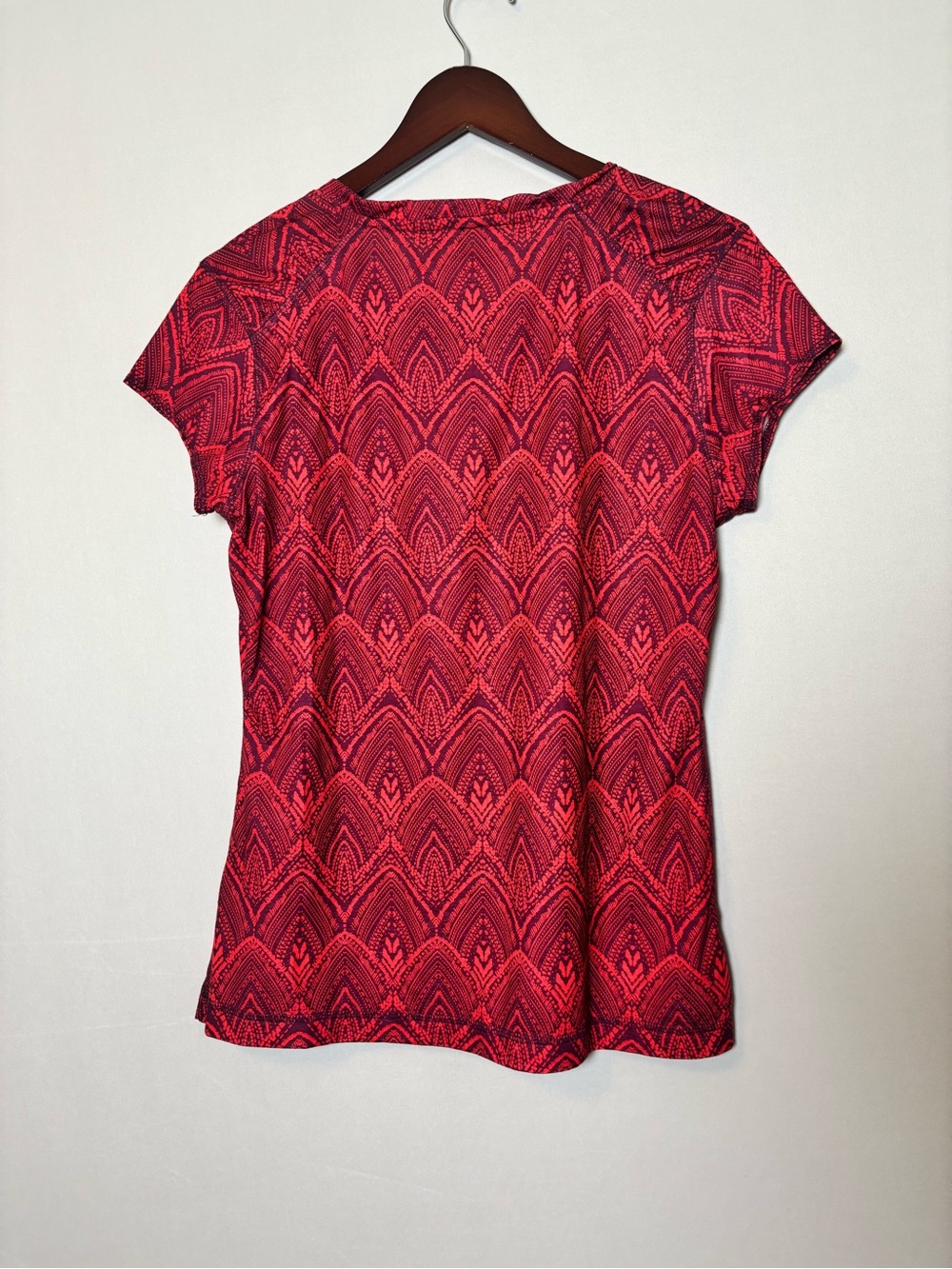 Title Nine Matahari Tee Shirt Short Sleeve Pink Purple Fitted Top size Large - Picture 5 of 5